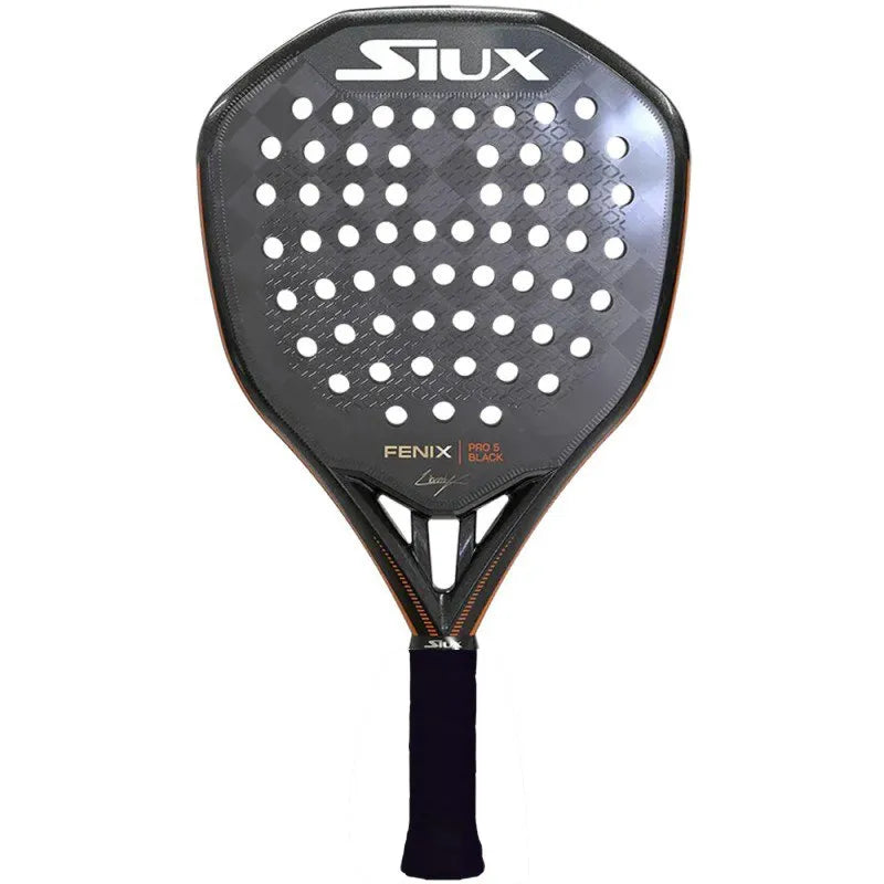 Padel racket grip and handle — finding the right grip size